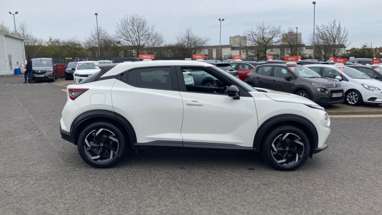 Nissan Juke 1.0 DiG-T 114 N-Connecta 5dr Petrol Hatchback